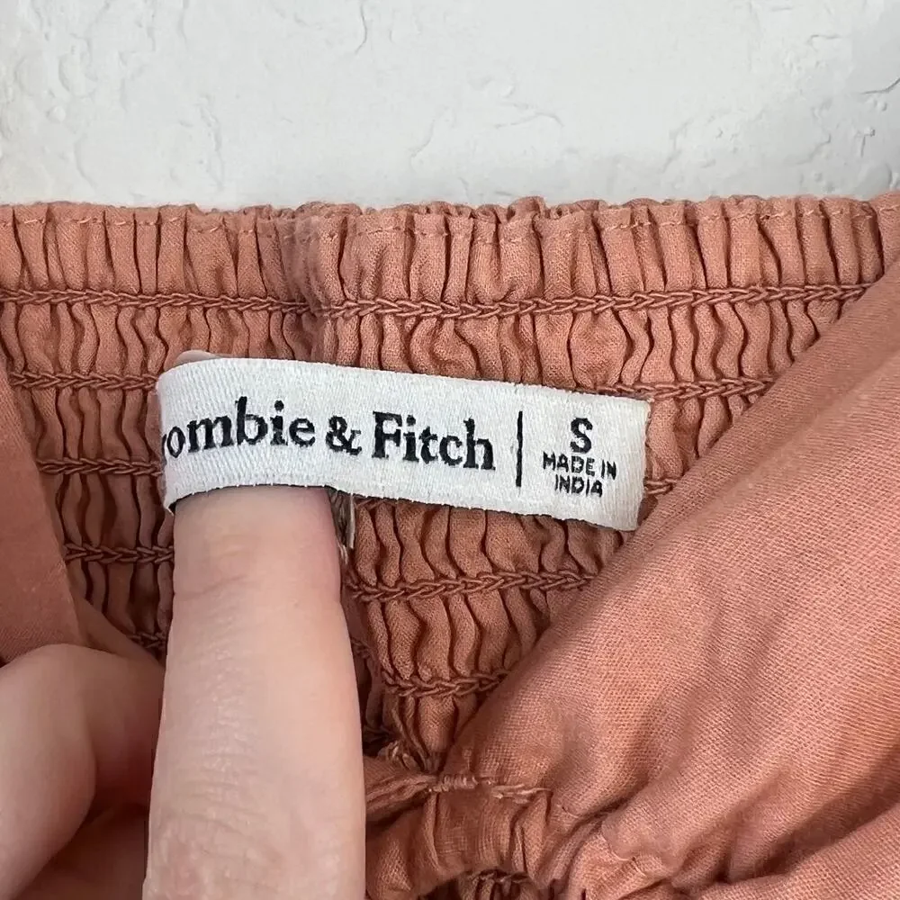 Abercrombie & Fitch excellent see